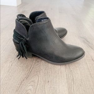 New tassel sugar black leather boots size 8